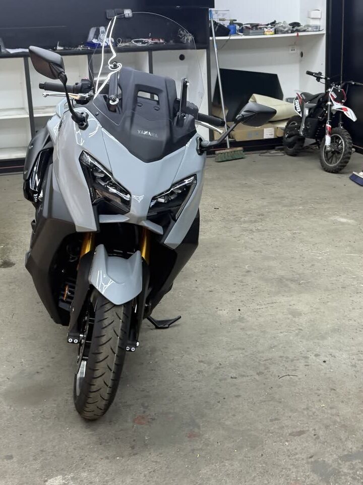 Le T-MAX d'origine Ceramic Grey vu de face